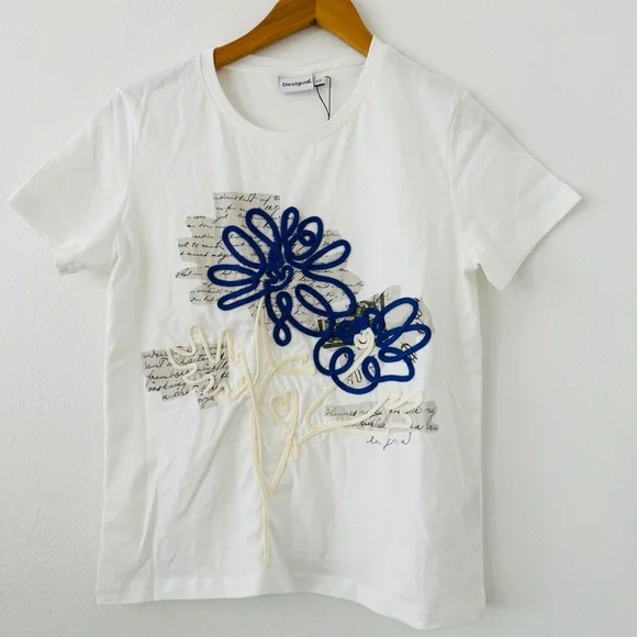 NWOT Desigual Floral Textured White Short Sleeve Shirt - Picture 1 of 5